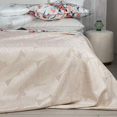 trapunta invernale Blumarine Jennifer piumone raso jacquard fantasia foglie beige