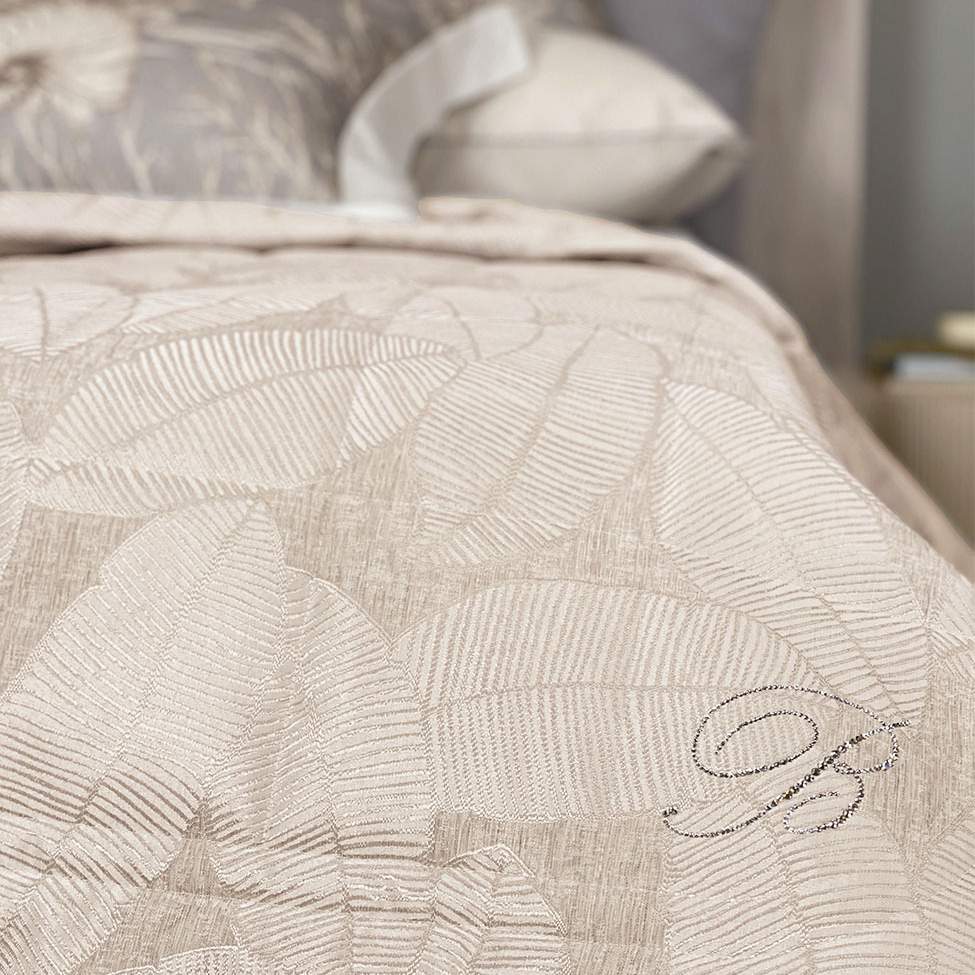trapunta invernale Blumarine Jennifer piumone raso jacquard fantasia foglie beige