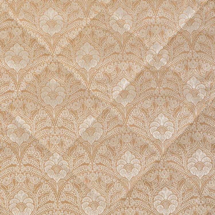 trapuntino Danubio caleffi matrimoniale. Fantasia con motivi ornamentali classici colore biscotto su raso jacquard