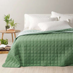 Trapuntino Caleffi Modern in microfibra, tinta unita double face. Copriletto per letto singolo, piazza e mezza, matrimoniale. colore giada verde.