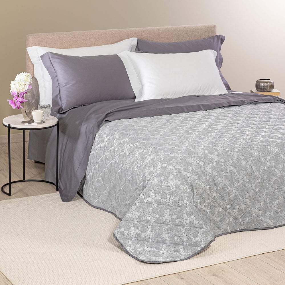 trapuntino texture caleffi matrimoniale grigio, fantasia geometrica su raso jacquard