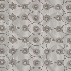 Trapuntino matrimoniale Caleffi Collins in raso jacquard. Trapunta primaverile in fantasia moderna con elementi geometrici. Colore grigio. Dettaglio fantasia.