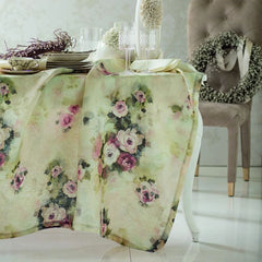 Tovaglia Estelle Blumarine in puro lino stampato.

La tovaglia Estelle presenta una romantica fantasia floreale su fondo chiaro.

Misura: Rettangolare x12 (170x270 cm)