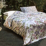 Trapunta invernale piumone matrimoniale Ortensie Fazzini in percalle di puro cotone. Fantasia floreale con fiori rosa e glicine. Collezione autunno inverno 2021.