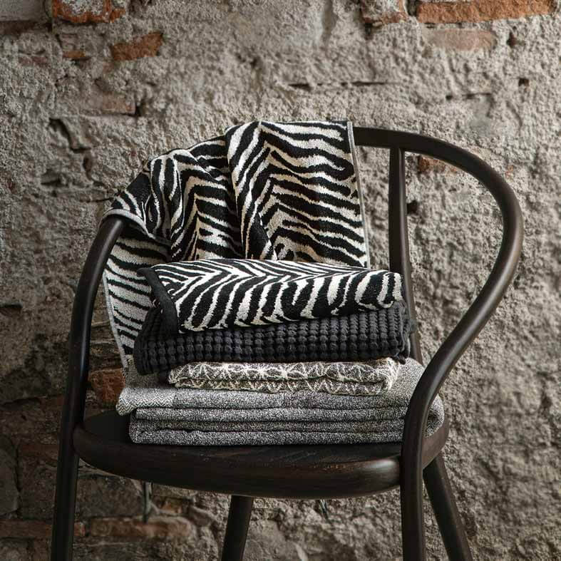 Telo bagno doccia Fazzini Africa in spugna di puro cotone. Asciugamani in fantasia zebrata, colore grigio