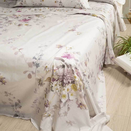 Coperta estiva Caleffi Aurora, in panama di puro cotone con stampa digitale. Fantasia con fiori delicati su fondo beige/tortora.  Copriletto estivo per letto matrimoniale.
