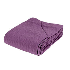 Copriletto matrimoniale Fazzini Dialogo. Coperta estiva in piquet di cotone colore viola purple. Tinta unita con motivi geometrici.