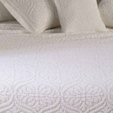 Copriletto matrimoniale Caleffi Vittoria, in puro cotone. Coperta estiva elegante e raffinata, in morbidissimo cotone bianco.