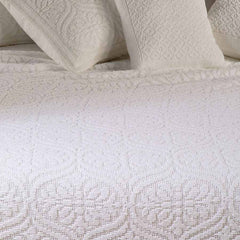 Copriletto matrimoniale Caleffi Vittoria, in puro cotone. Coperta estiva elegante e raffinata, in morbidissimo cotone bianco.