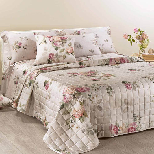 Trapuntino matrimoniale Caleffi Rose e Fiori in raso di puro cotone con stampa digitale di alta qualità. Fantasia floreale su fondo naturale/beige.