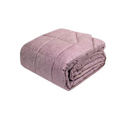 Trapunta invernale matrimoniale Fazzini Baco in raso di puro cotone. Fantasia moderna che richiama la trama della seta. Piumone colore rosa.