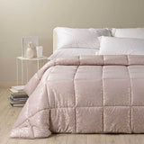 Trapunta invernale matrimoniale Caleffi Astoria in raso jacquard. Fantasia classica colore rosa.