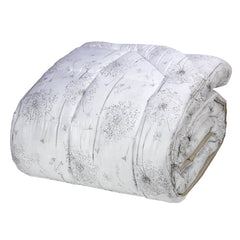 Trapunta invernale Fazzini Soffio di Neve in raso di puro cotone. Piumone invernale con fantasia floreale colore bianco/beige