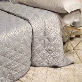 Trapuntino matrimoniale Caleffi Interni in raso jacquard. Fantasia moderna con elementi geometrici colore grigio