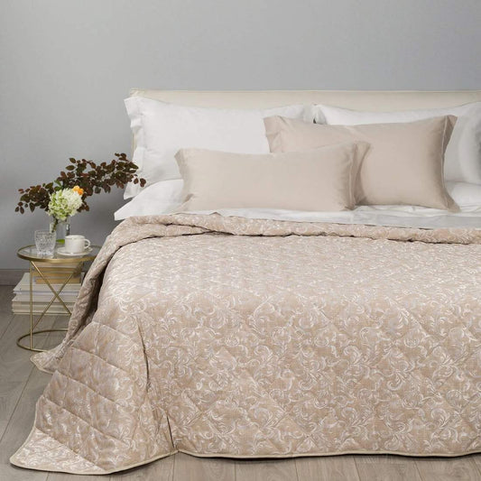 Trapuntino matrimoniale Caleffi Iris in prezioso raso jacquard. Trapunta primaverile con Fantasia classica variante ambra